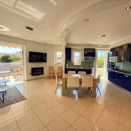 Sunny Home Private Jacuzzi Hydromassage Acropolis & Lycabettus Far View Parking 300M Metro Peristeri Αθήνα Εξωτερικό φωτογραφία