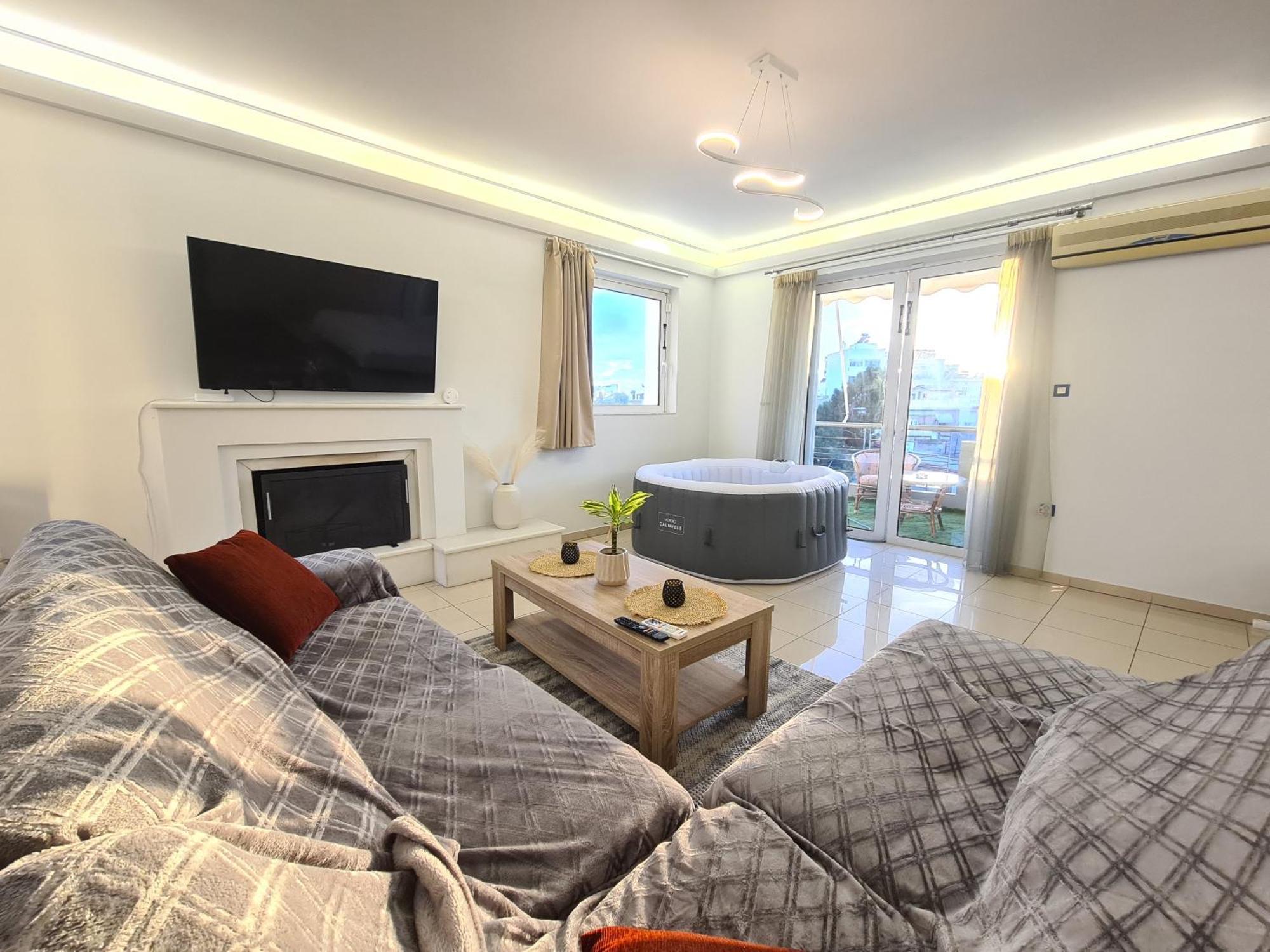 Sunny Home Private Jacuzzi Hydromassage Acropolis & Lycabettus Far View Parking 300M Metro Peristeri Αθήνα Εξωτερικό φωτογραφία